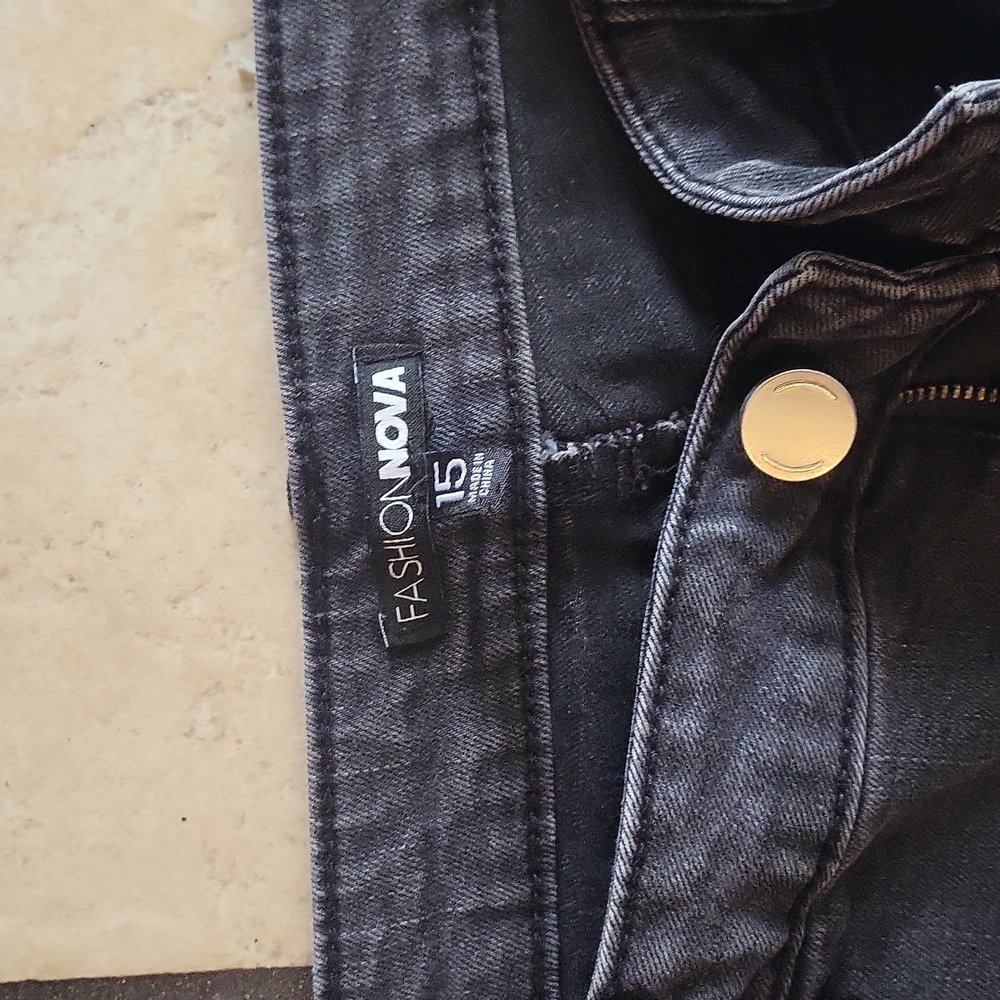 FN Distressed Jeans - Picture 3 of 6